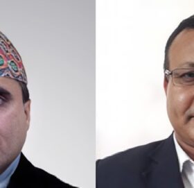 सर्वोच्च अदालतका मुख्य रजिस्ट्रार र रजिस्ट्रारले गरे पदबहाली