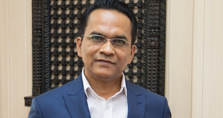राष्ट्र बैंकमा लगानीयोग्य ५ खर्ब २० अर्ब रुपैयाँ थन्कियो : गभर्नर पौडेल