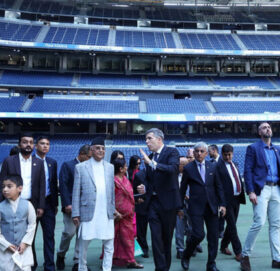 प्रधानमन्त्री ओलीले गरे रियल मेड्रिडको रंगशाला भ्रमण