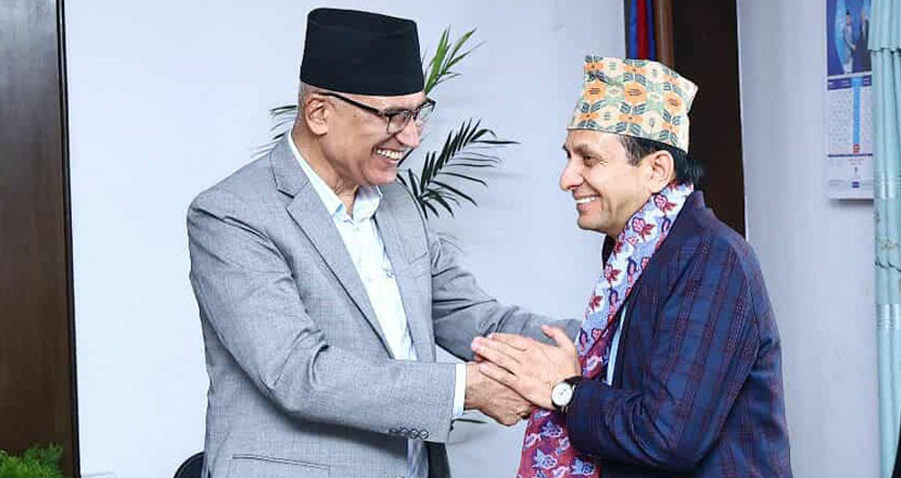 पोखरेलले लिए बीमा प्राधिकरण अध्यक्षको शपथ