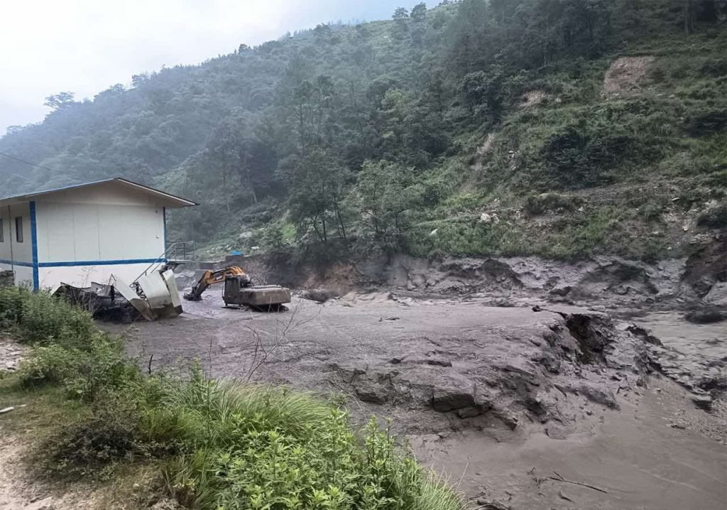 रसुवा बाढी : २०० मेगावाट विद्युत् उत्पादन बन्द