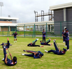 विश्वकप छनोटको तयारीका लागि २० खेलाडीसहितको नेपाली टोली बेंगलुरुमा