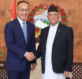 प्रधानमन्त्री ओली र चिनियाँ सहायता नियोगका अध्यक्षबीच भेटवार्ता