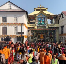 साउनको पहिलो सोमबार आज, पशुपतिनाथमा भक्तजनको घुइँचो