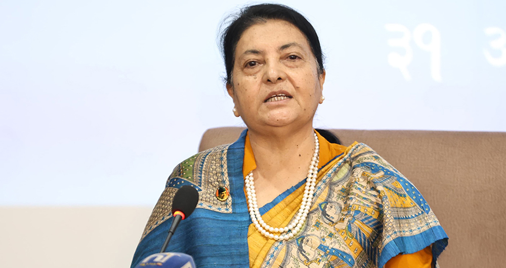 आज सम्पर्क कार्यालयको उद्घाटन गर्दै पूर्वराष्ट्रपति भण्डारी