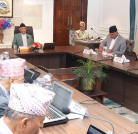 सार्वजनिक हितका क्षेत्रमा हड्ताल गर्न निषेध