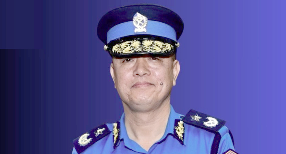 नेपाल प्रहरीको ३२औं आईजीपीमा चन्द्रकुवेर खापुङ नियुक्त