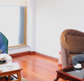 ओली र देउवासहित कांग्रेस–एमालेका शीर्ष नेताहरुबीच भेटवार्ता