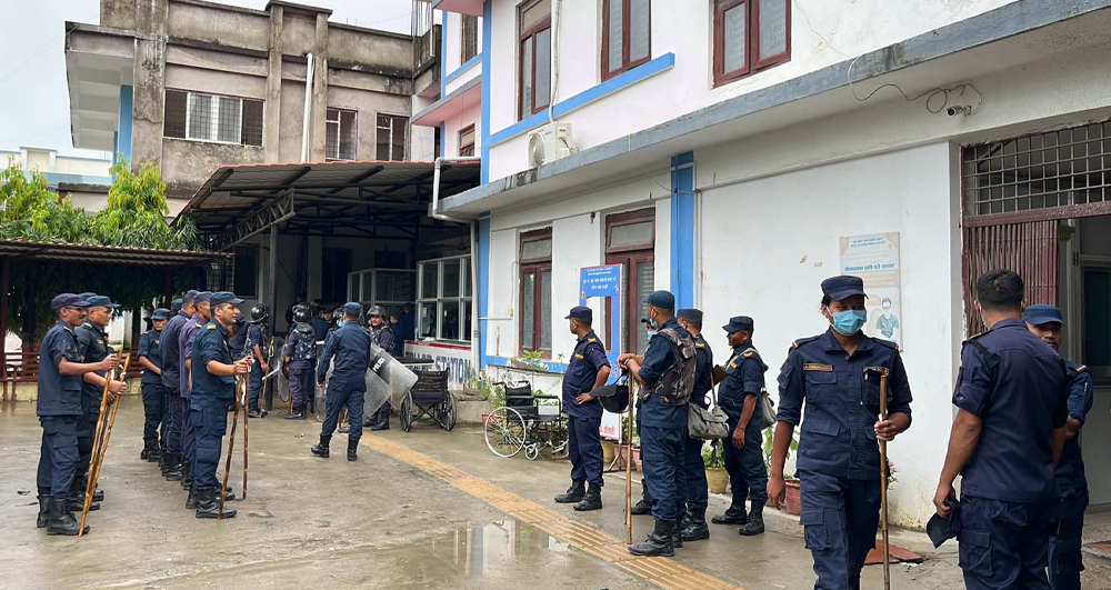 कैलाली जिल्ला कारागारमा झडप : एक जनाको मृत्यु, दर्जनौँ घाइते