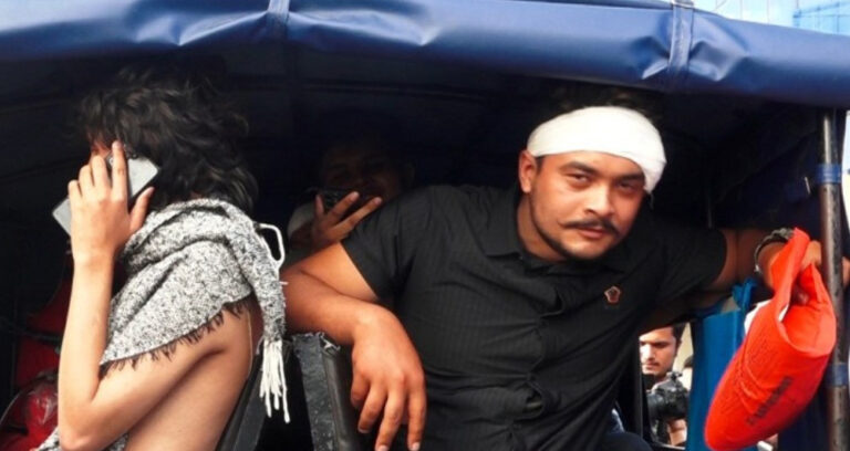 घाइते जेनजीहरुलाई प्रहरीले सिंहदरबार बाहिर छाड्यो