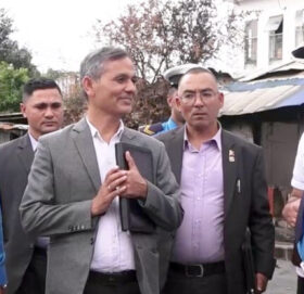 प्रहरीलाई उच्च मनोबलका साथ काममा खटिन गृहमन्त्री अर्यालको निर्देशन