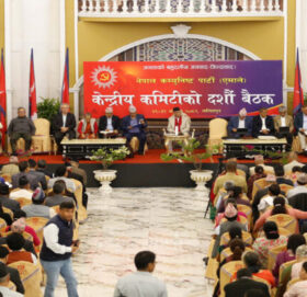 एमाले केन्द्रीय कमिटी बैठकको तेस्रो दिन सुरु, ओलीको प्रतिवेदनमाथि अन्तिम छलफल