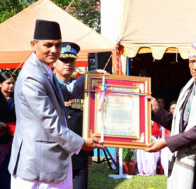 पूर्वडीआईजी कृष्ण रानालाई लाइफटाइम अचिभमेन्ट अवार्ड