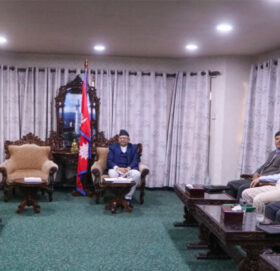 सभामुखसँग कांग्रेसले भन्यो : निर्वाचनबाट पछि हट्दैनौँ, एमाले संसद् पुनर्स्थापनाको पक्षमा