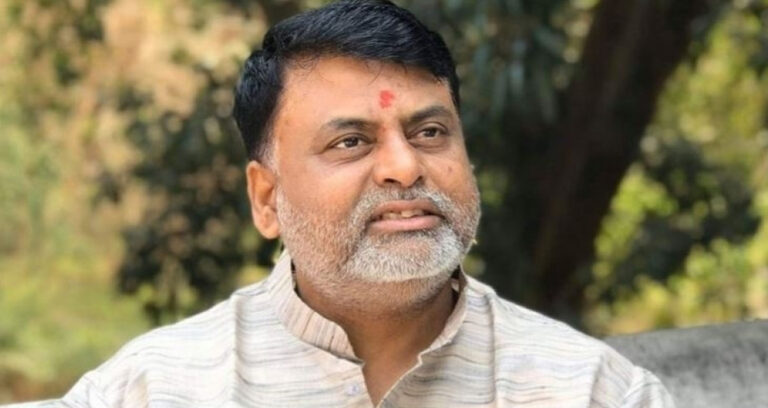 मधेश प्रदेशका मुख्यमन्त्री सोनलले आज पद तथा गोपनीयताको शपथ लिँदै