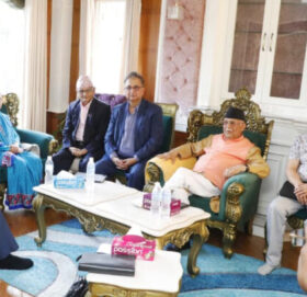 एमालेको सचिवालय बैठक गुण्डुमा