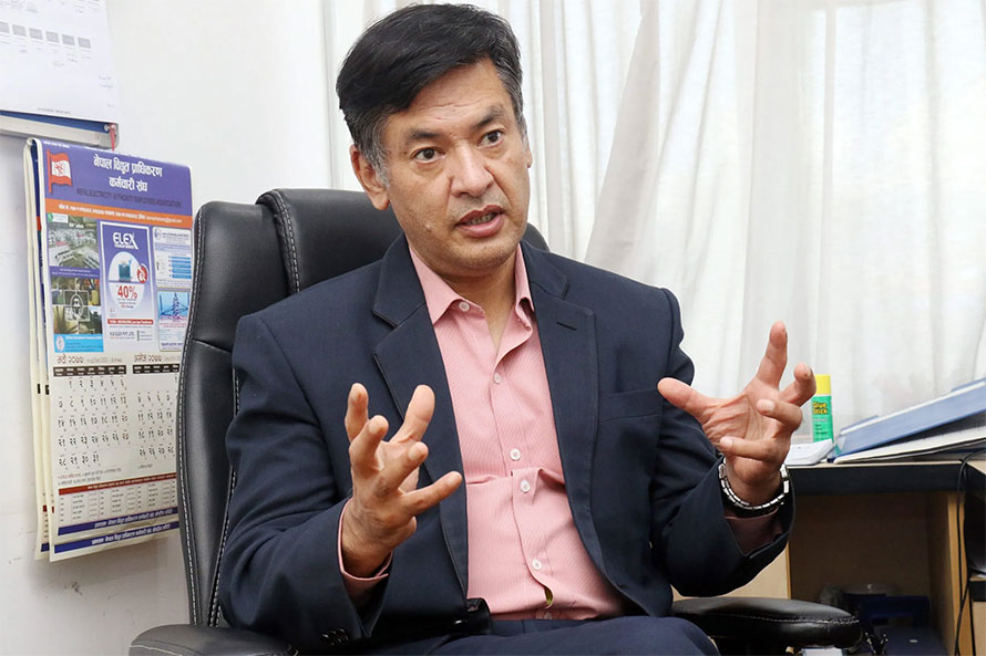 हितेन्द्रदेव शाक्यले दायर गरेको रिटमा कारण देखाउ आदेश जारी