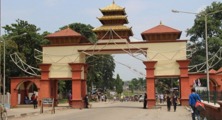 महोत्तरीका ११ सीमाना ७२ घण्टाका लागि बन्द