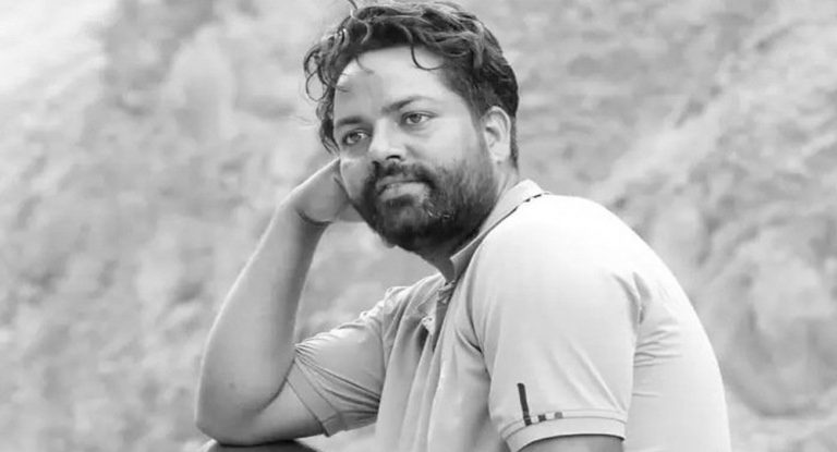 सवारी दुर्घटना हुँदा पत्रकार वीरेन्द्र आचार्यको मृत्यु