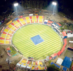 प्रहरीले भन्यो : त्रिवि मैदान वरपर भिड नगर्नू