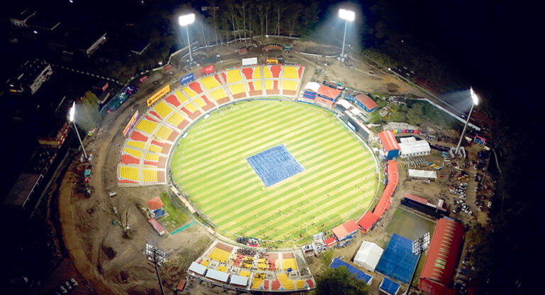 प्रहरीले भन्यो : त्रिवि मैदान वरपर भिड नगर्नू