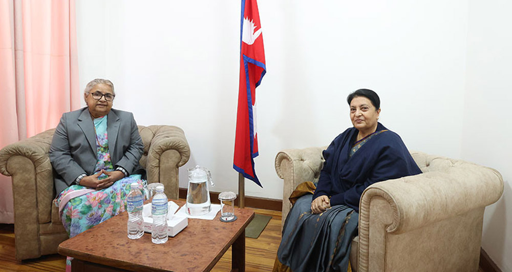 प्रधानमन्त्री कार्की र पूर्वराष्ट्रपति भण्डारीबीच सिंहदरबारमा भेटवार्ता