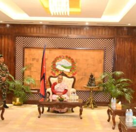 तीन शीर्ष नेताहरुलाई प्रधानमन्त्री कार्कीले भनिन् : यो घर तपाईंहरूकै हो, म त न्याय क्षेत्रकी हुँ