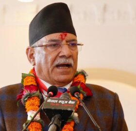 रुकुम पूर्वबाट चुनाव लड्ने प्रचण्डको घोषणा