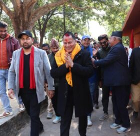 कांग्रेस नेता बिष्टको अमेरिकाको पिआर, कैलालीमा उम्मेदवारी