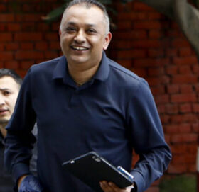 गगन थापा सर्लाही-४ बाट चुनाव लड्ने