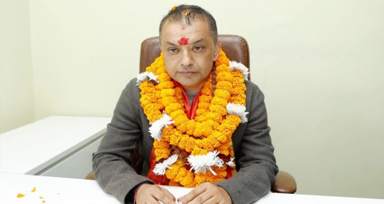 कांग्रेस सभापति गगनकुमार थापाले गरे पदभार ग्रहण