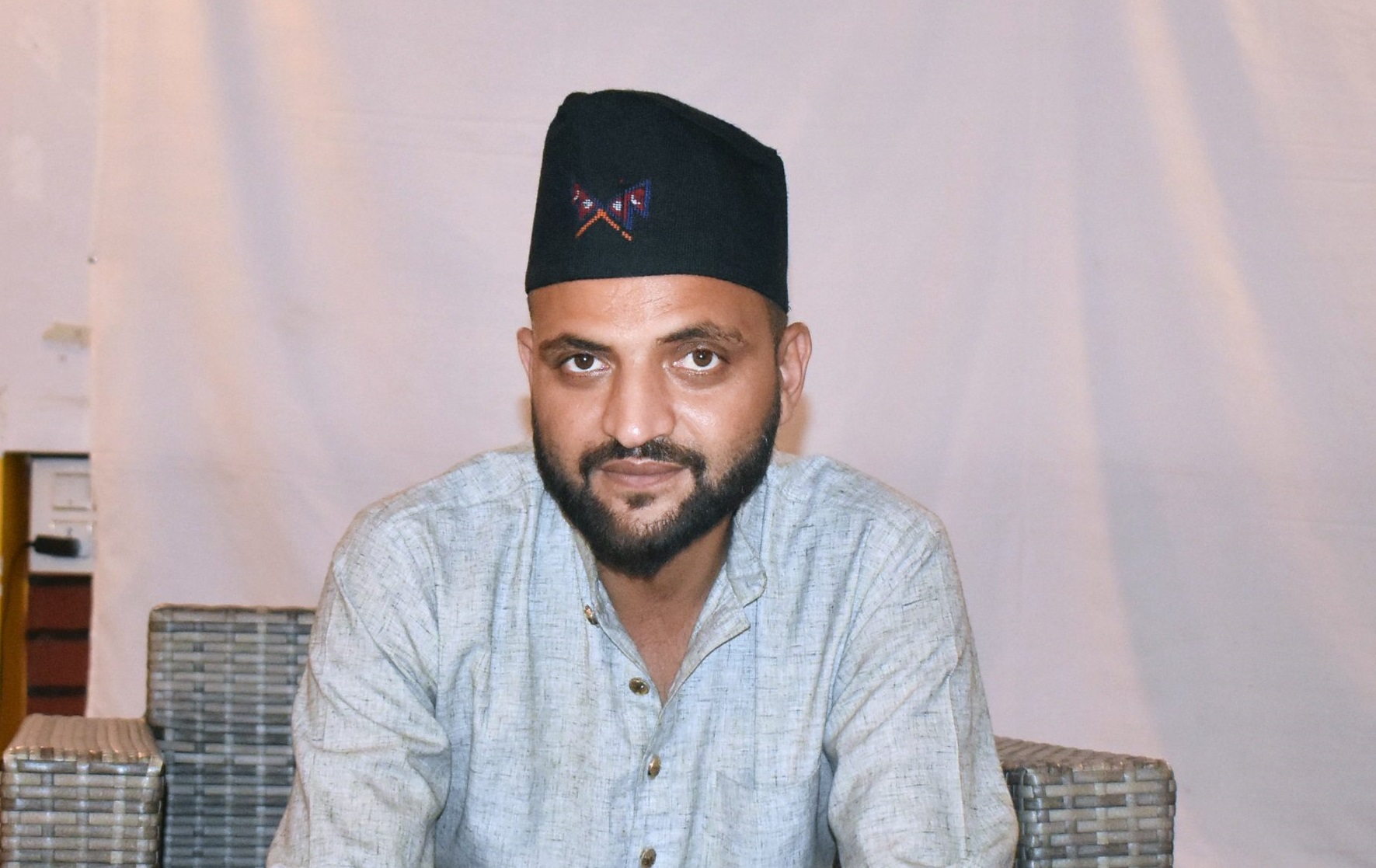 आज प्रधानमन्त्री कार्कीसँग वार्ता गर्दै निकोलस भुसालपक्ष