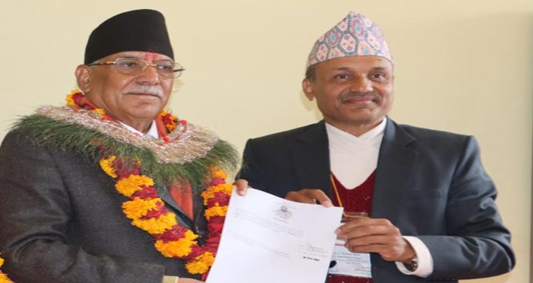 प्रचण्डले गराए रुकुम पूर्वबाट उम्मेदवारी दर्ता