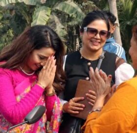 बालेनलाई सुदूरपश्चिम पठाएर झापामा भोट माग्दै पत्नी सविना