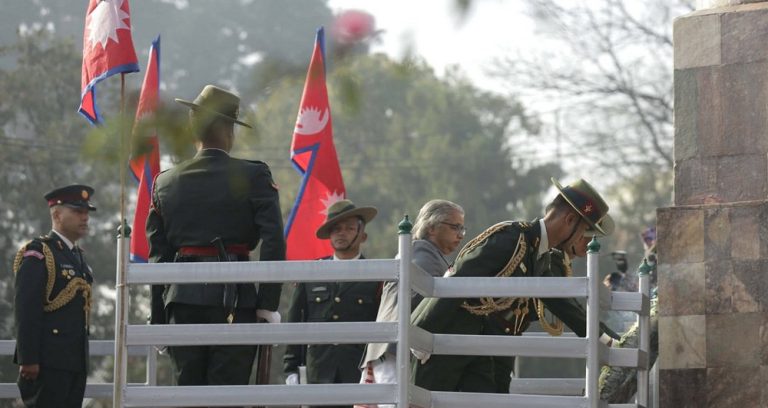 प्रधानमन्त्री कार्कीद्वारा सहिद स्मारकमा श्रद्धाञ्जली अर्पण