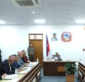 दुर्गा प्रसाईं प्रधानमन्त्री कार्कीसँगको वार्ताका लागि सिंहदरबारमा