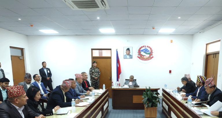 दुर्गा प्रसाईं प्रधानमन्त्री कार्कीसँगको वार्ताका लागि सिंहदरबारमा