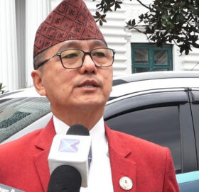 भोट हाम्रो शक्ति हो, हजारचोटी सोचेर मात्रै मतदान गर्नुस्: राजेन्द्र लिङदेन