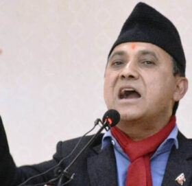 देश जिम्मा लगाउने कुरा स्वाद फेरेजस्तो होइन, यो मतदाताले हेर्नुपर्छ : विश्वप्रकाश शर्माले