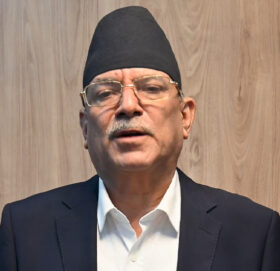 सोसल मिडियामा स्टन्ट गरेका भरमा राजनीतिमा स्थापित हुन खोज्दैछन् : प्रचण्ड