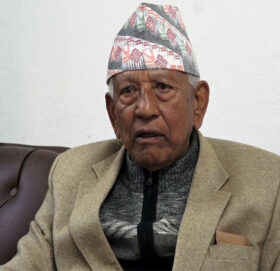 बुधवार शपथ लिँदै ज्येष्ठ सदस्य अर्जुननरसिंह केसी