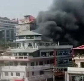 इटहरी चोकमा रहेको एक पूर्वाञ्चल क्याफेमा भीषण आगलागी