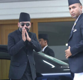 मन्त्रीहरूसँग छलफलमा जुटे प्रधानमन्त्री शाह