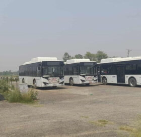 ६ वर्षदेखि थन्किएको करोडौँको विद्युतीय बस चलाउन प्रधानमन्त्री कार्यालयको निर्देशन