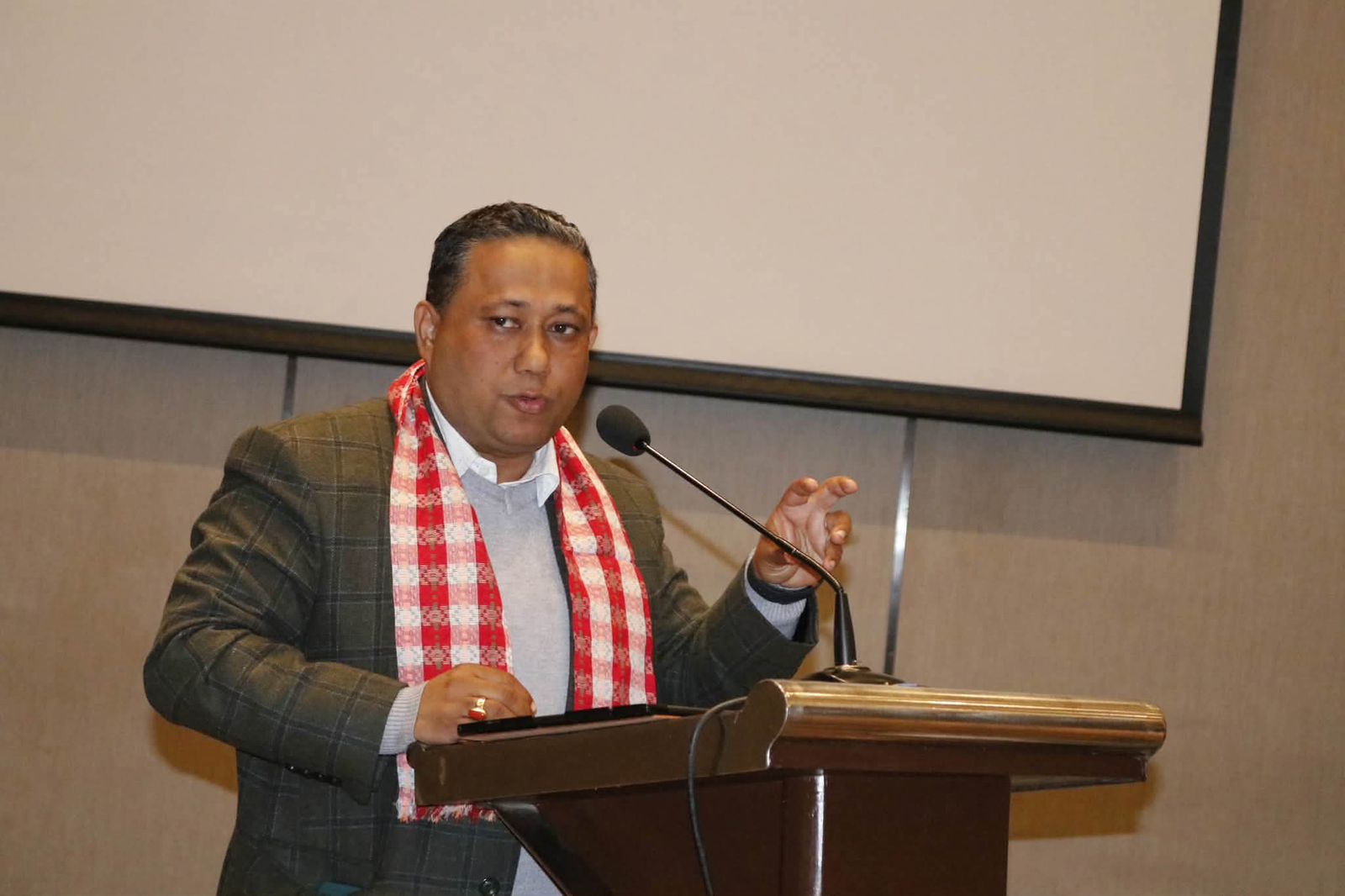 काठमाडौं-६ मा शिशिर खनाल विजयी