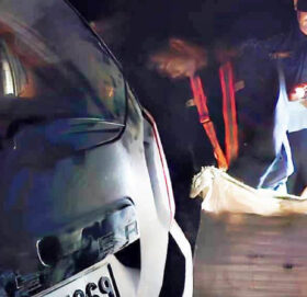 १०९ किलो गाँजासहित भारतीय कार प्रहरी नियन्त्रणमा