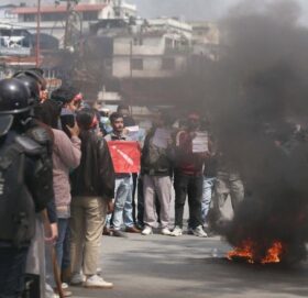 ओली पक्राउविरुद्ध एमालेको देशव्यापी आन्दोलन, आज सीडीओ कार्यालयमा विरोधपत्र