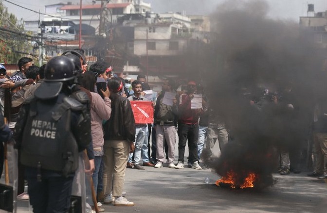 ओली पक्राउविरुद्ध एमालेको देशव्यापी आन्दोलन, आज सीडीओ कार्यालयमा विरोधपत्र