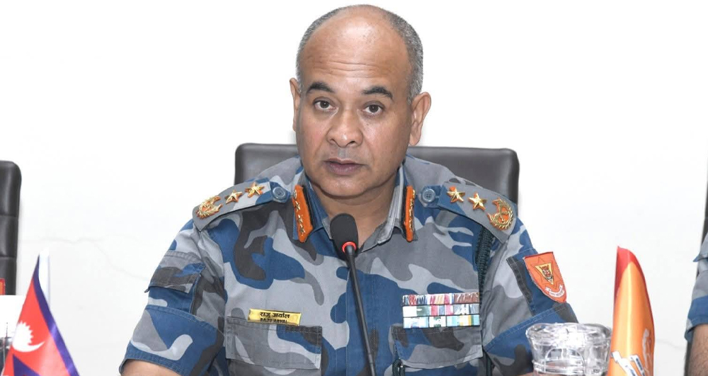 शान्तिपूर्ण निर्वाचन गराउन भूमिका खेलेको भन्दै कर्मचारीलाई सशस्त्रका आईजीपीद्वारा धन्यवाद व्यक्त