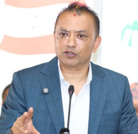 निर्वाचन समीक्षाका लागि आज जनकपुर जाँदै गगन थापा